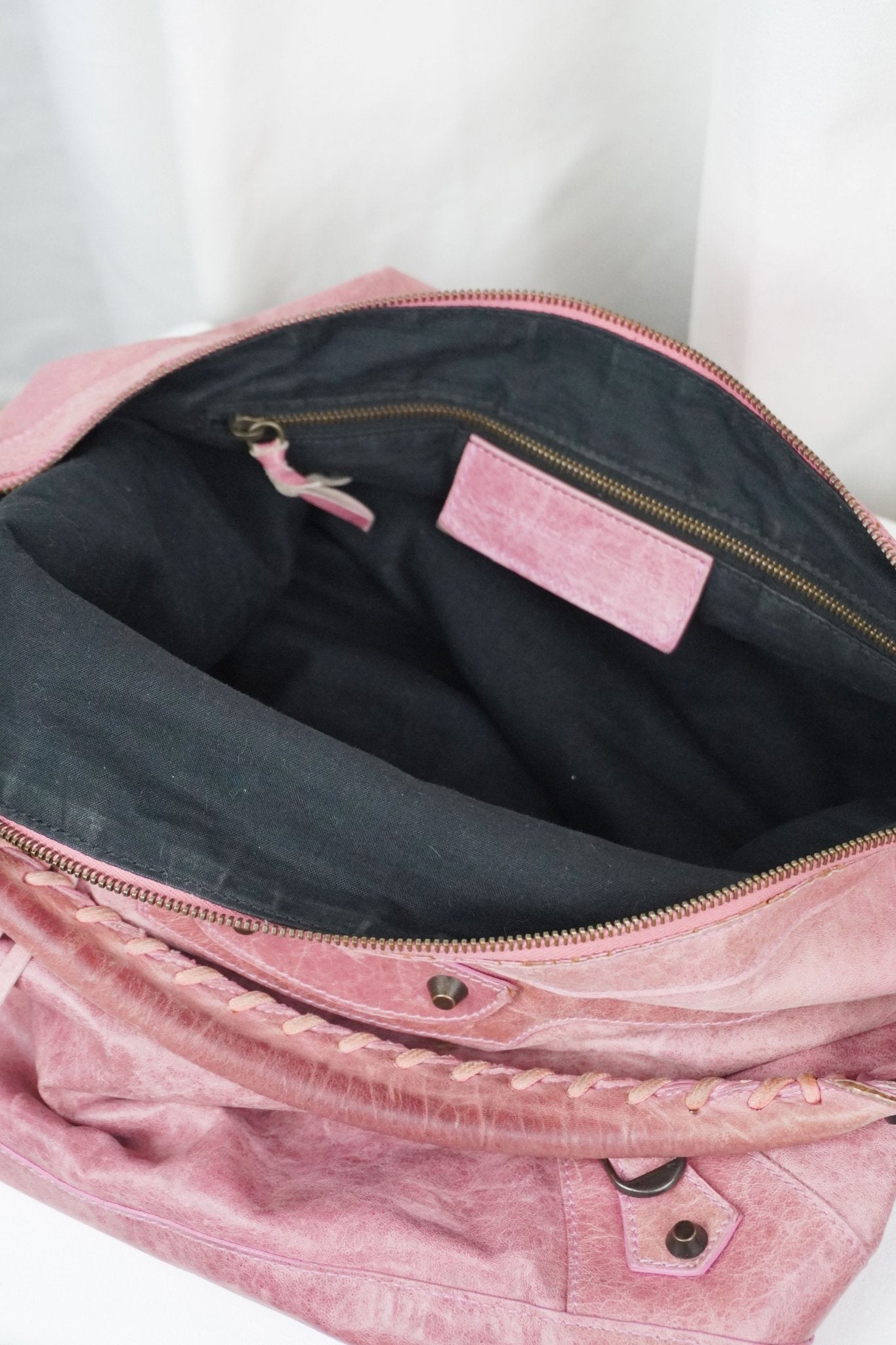 Balenciaga Day Hobo Pink - Jade Vintage