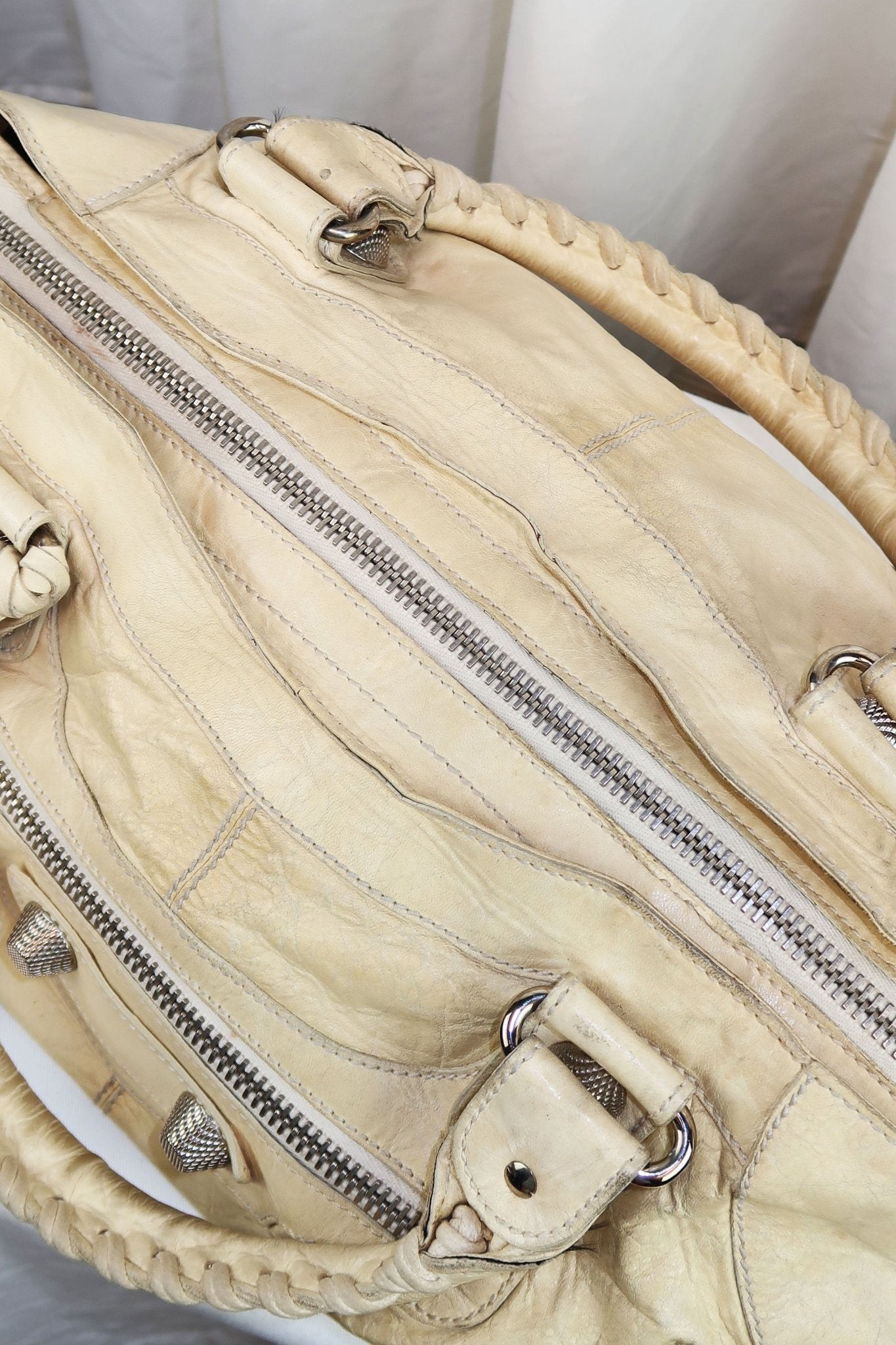 Balenciaga Part Time Bag Beige - Jade Vintage