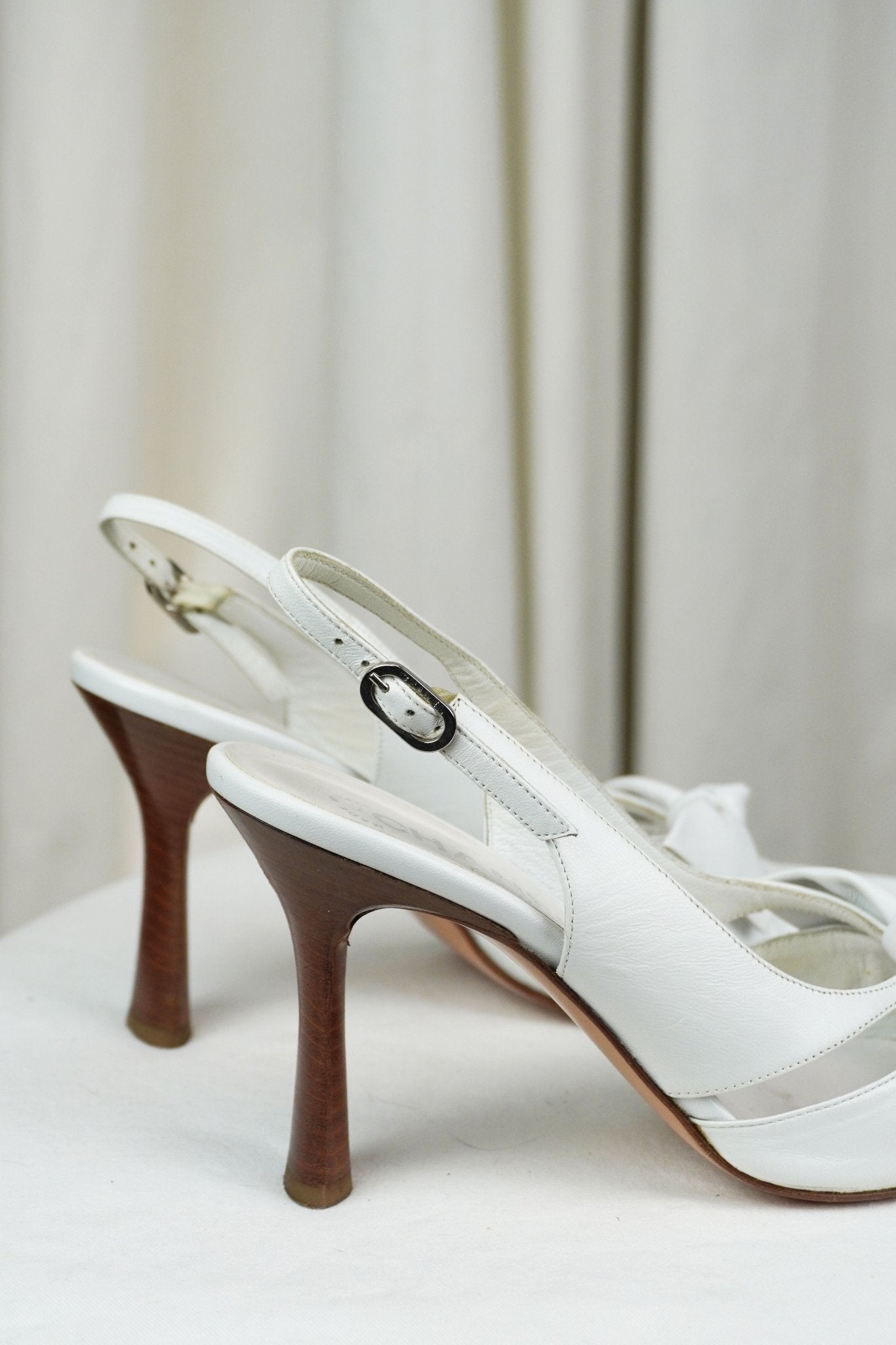 Chanel White Bow Heels / 36.5 - Jade Vintage