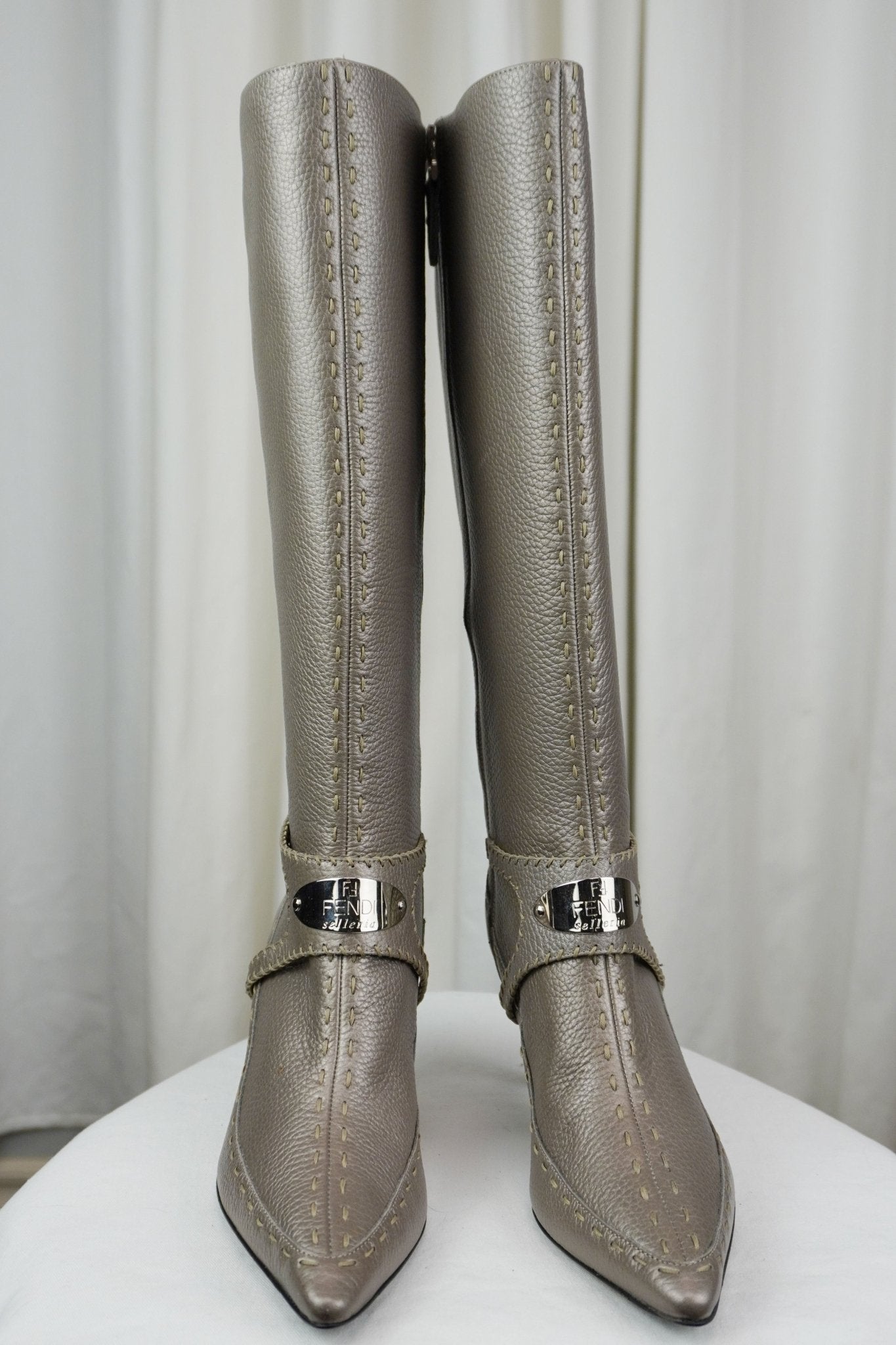 Fendi Heeled Boots / 35 - Jade Vintage
