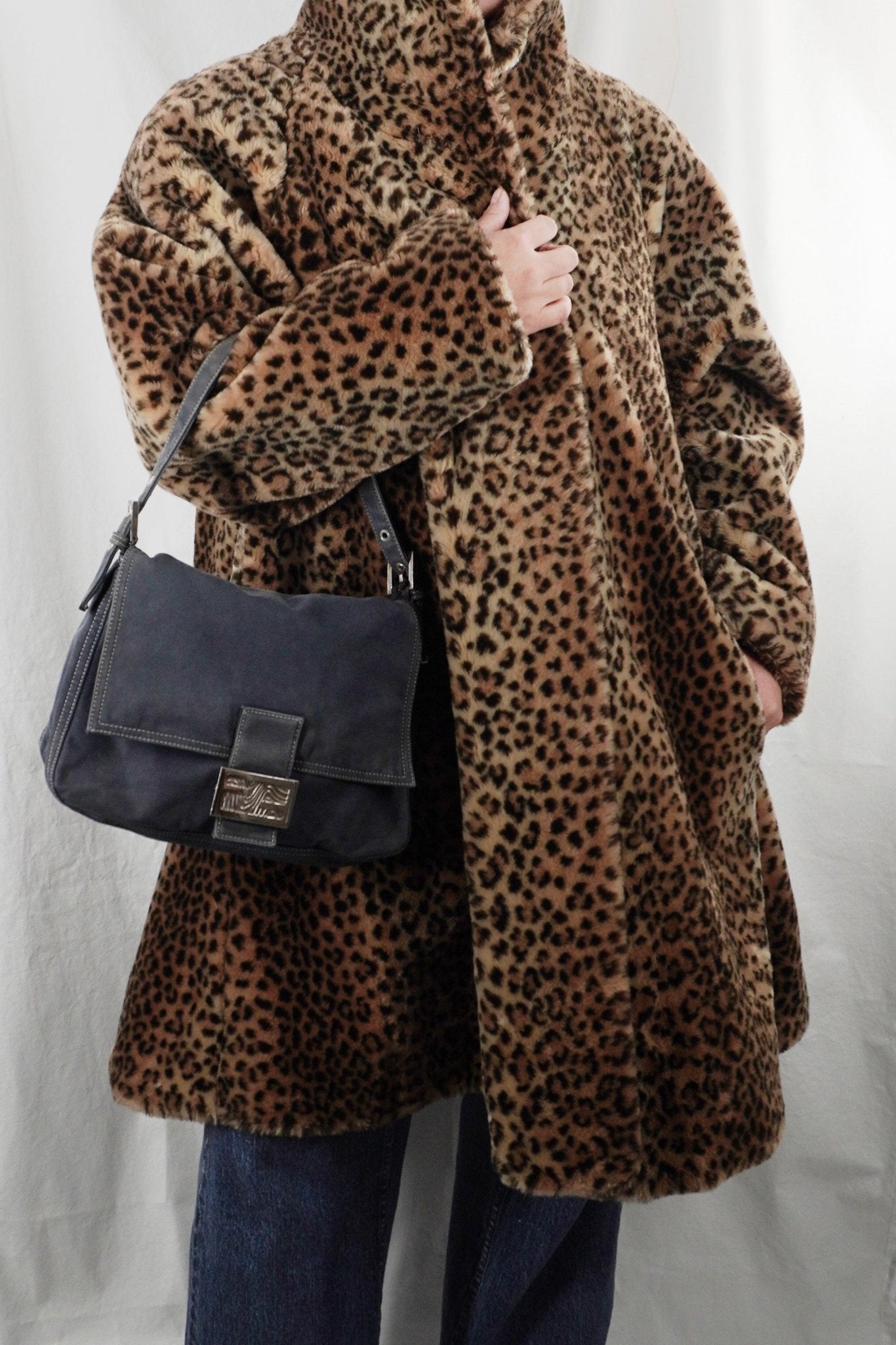 Fendi Mamma Baguette Canvas Navy - Jade Vintage