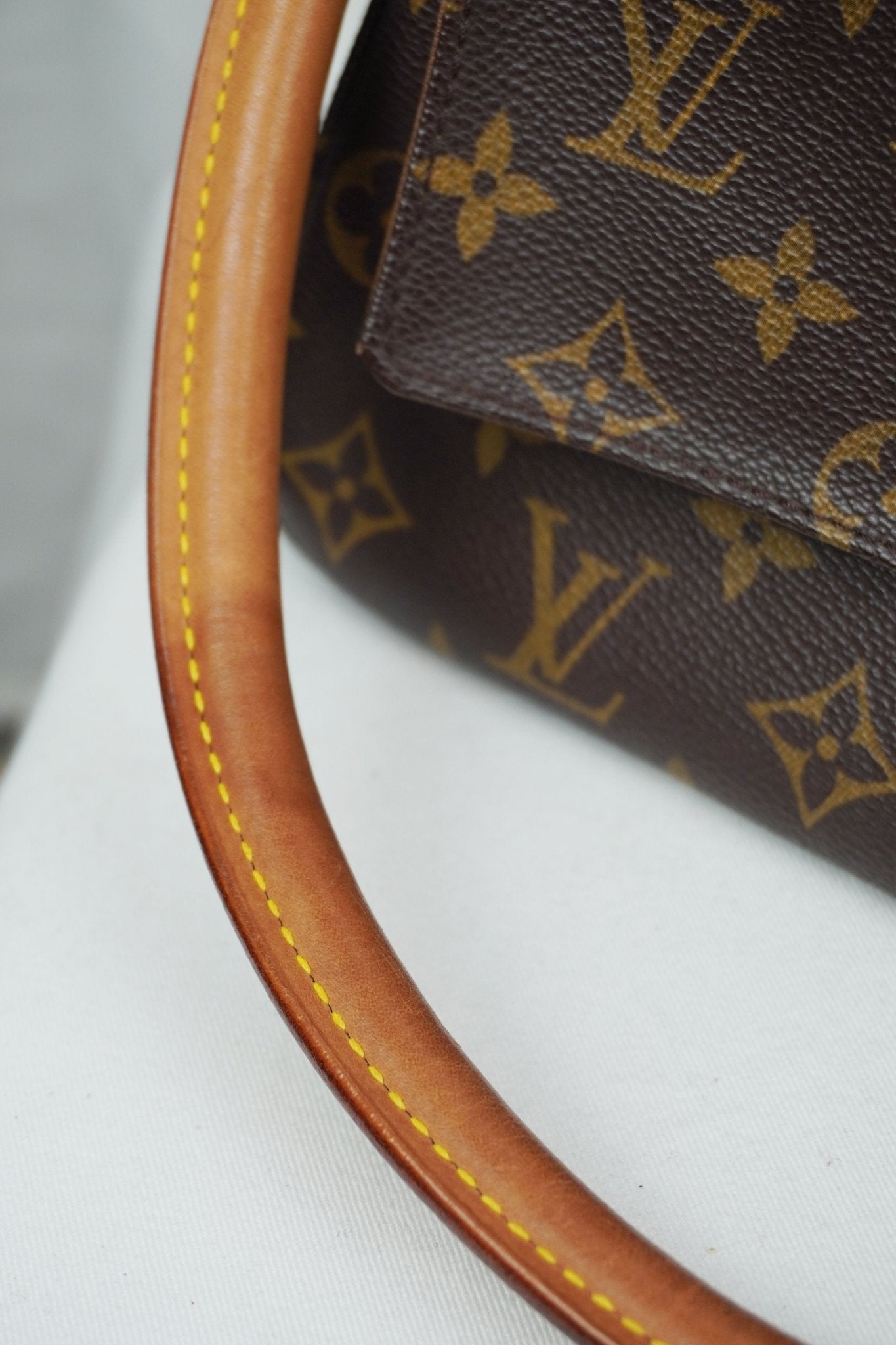 Louis Vuitton Looping Pm - Jade Vintage