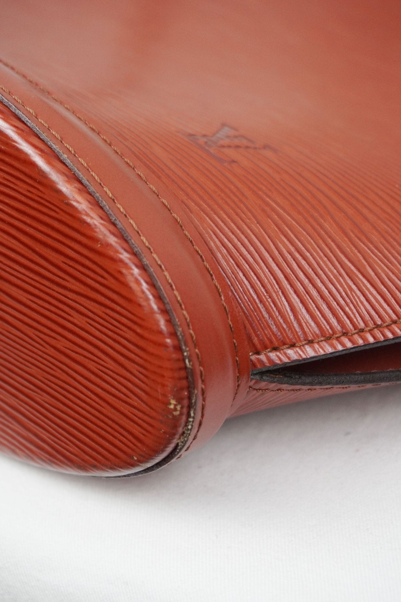 Louis Vuitton Saint Jacques PM Epi Brown - Jade Vintage