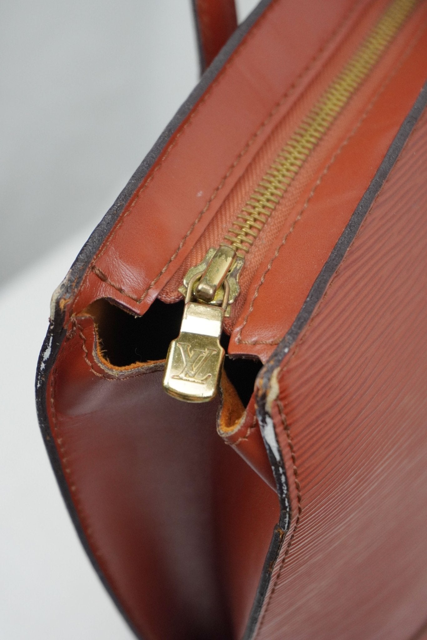 Louis Vuitton Saint Jacques PM Epi Brown - Jade Vintage