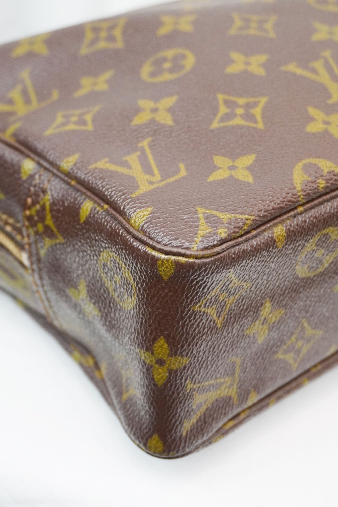 Louis Vuitton Trousse Toilette 27 - Jade Vintage