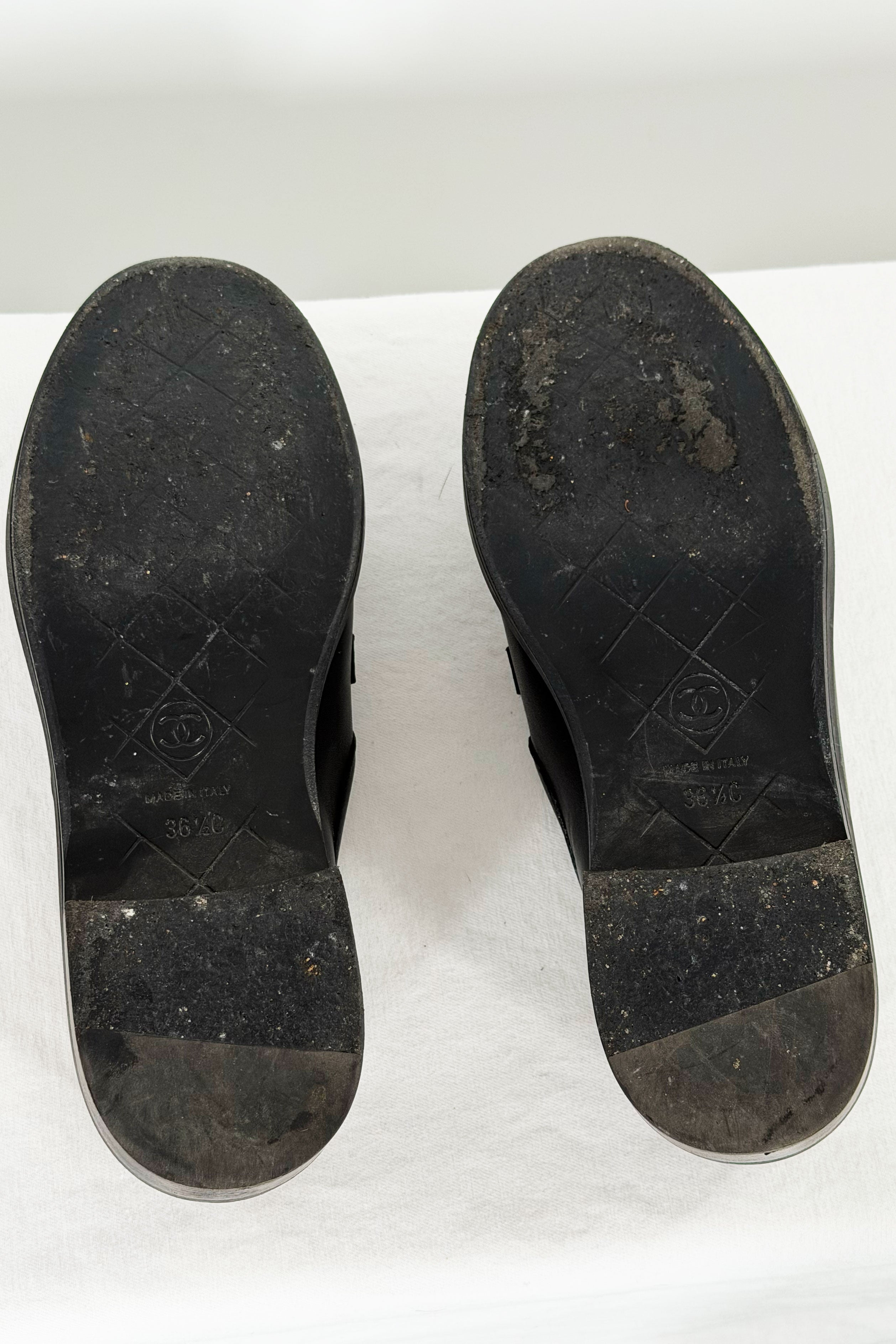 Chanel Quilted Moccasin Loafers / 36.5 – Jade Vintage