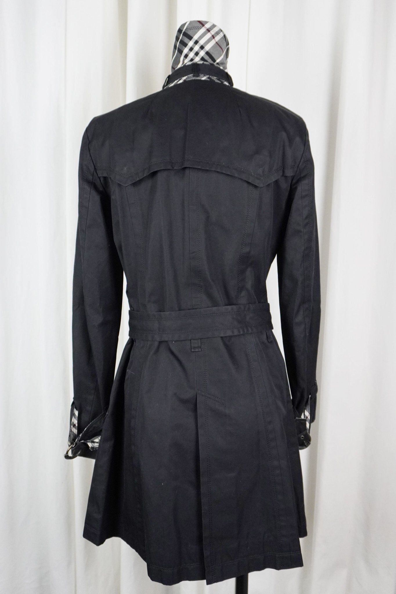 Burberry Black Trench Coat / 38 - Jade Vintage