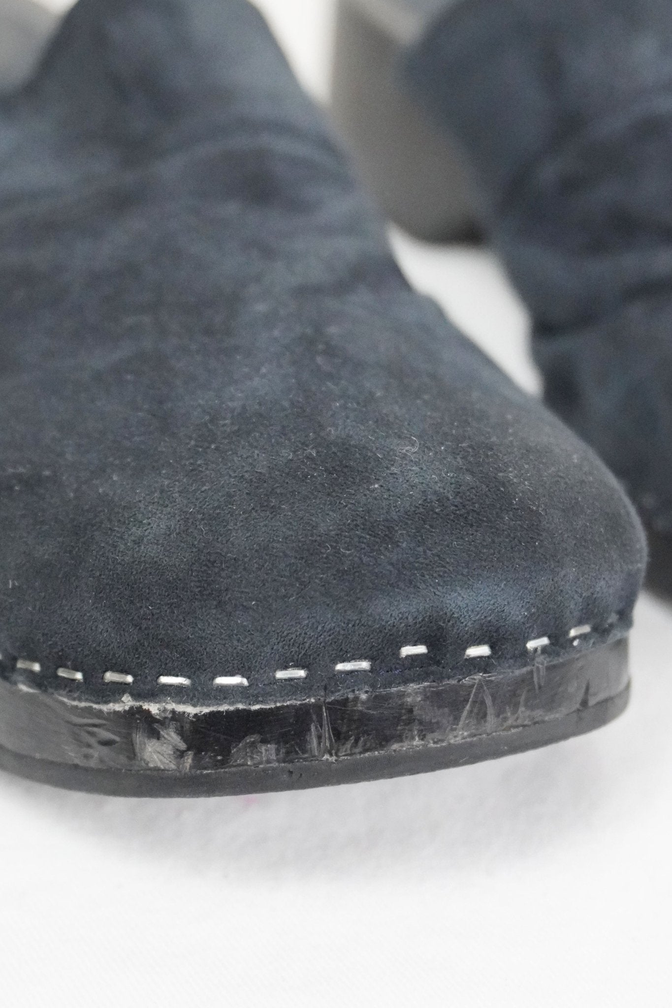 Chanel Sport Suede Clogs / 38 - Jade Vintage