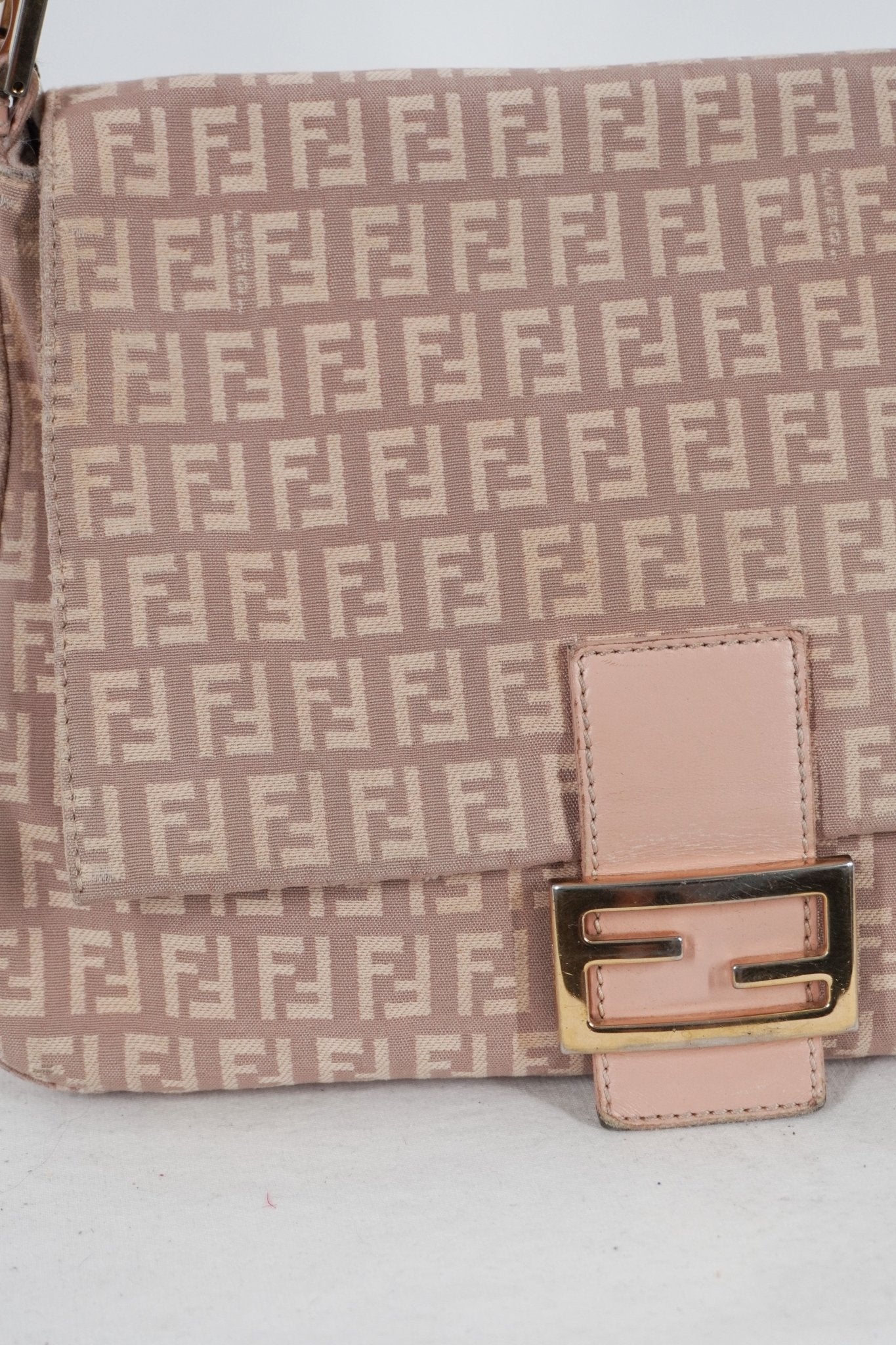 Fendi Mamma Baguette Beige Pink - Jade Vintage