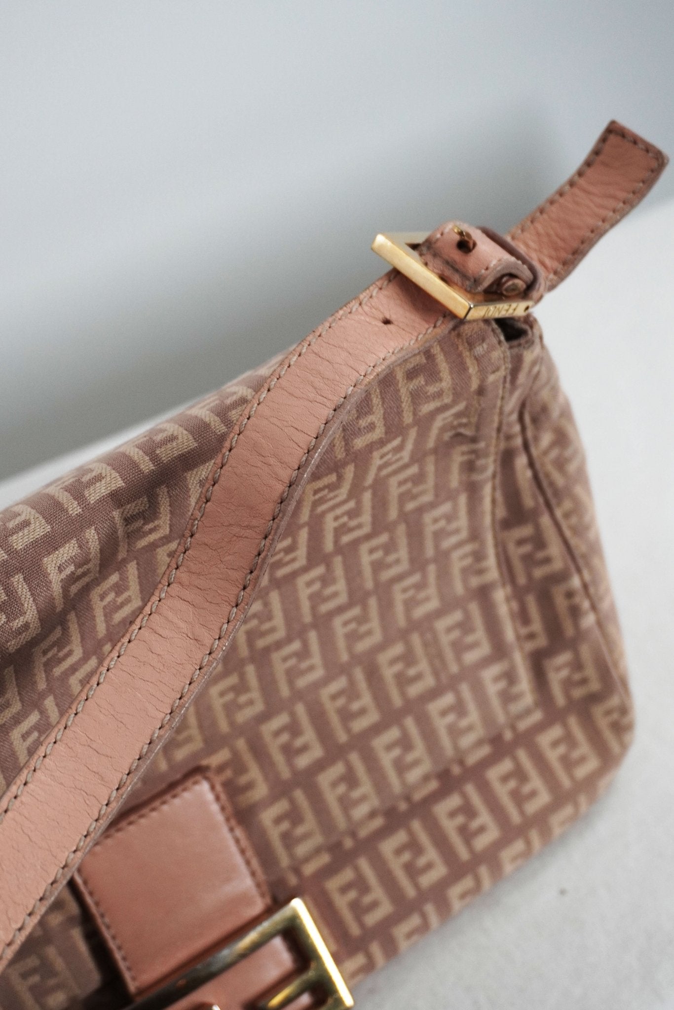 Fendi Mamma Baguette Beige Pink - Jade Vintage