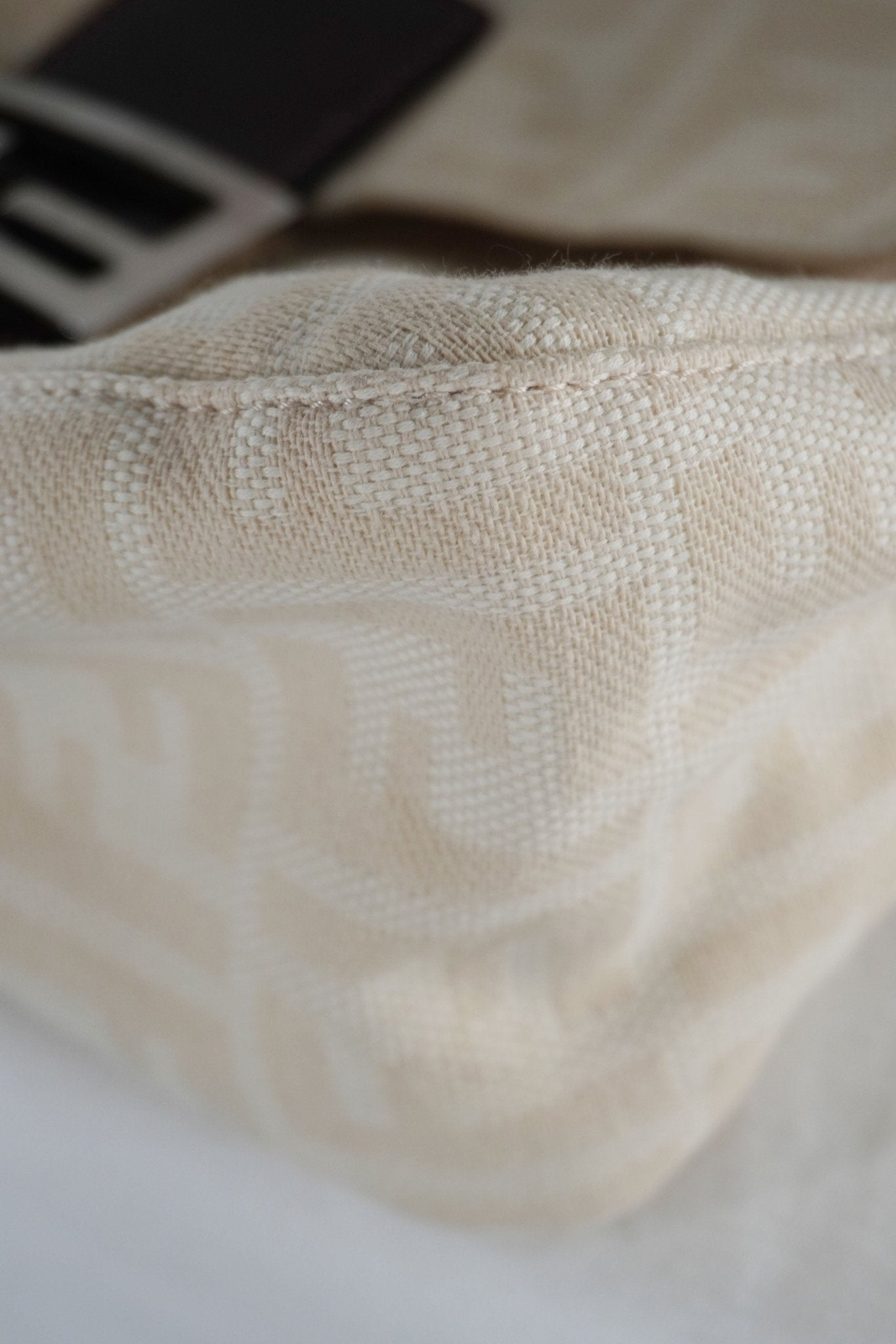 Fendi Mamma Baguette Cream - Jade Vintage