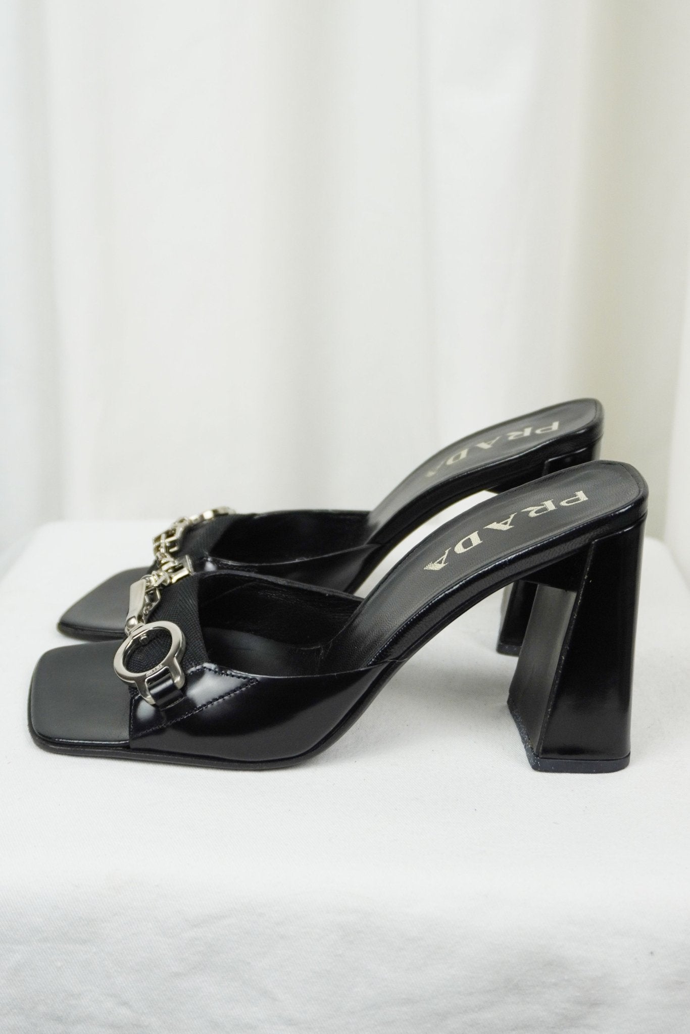 Prada Open Toe Heels / 35 - Jade Vintage