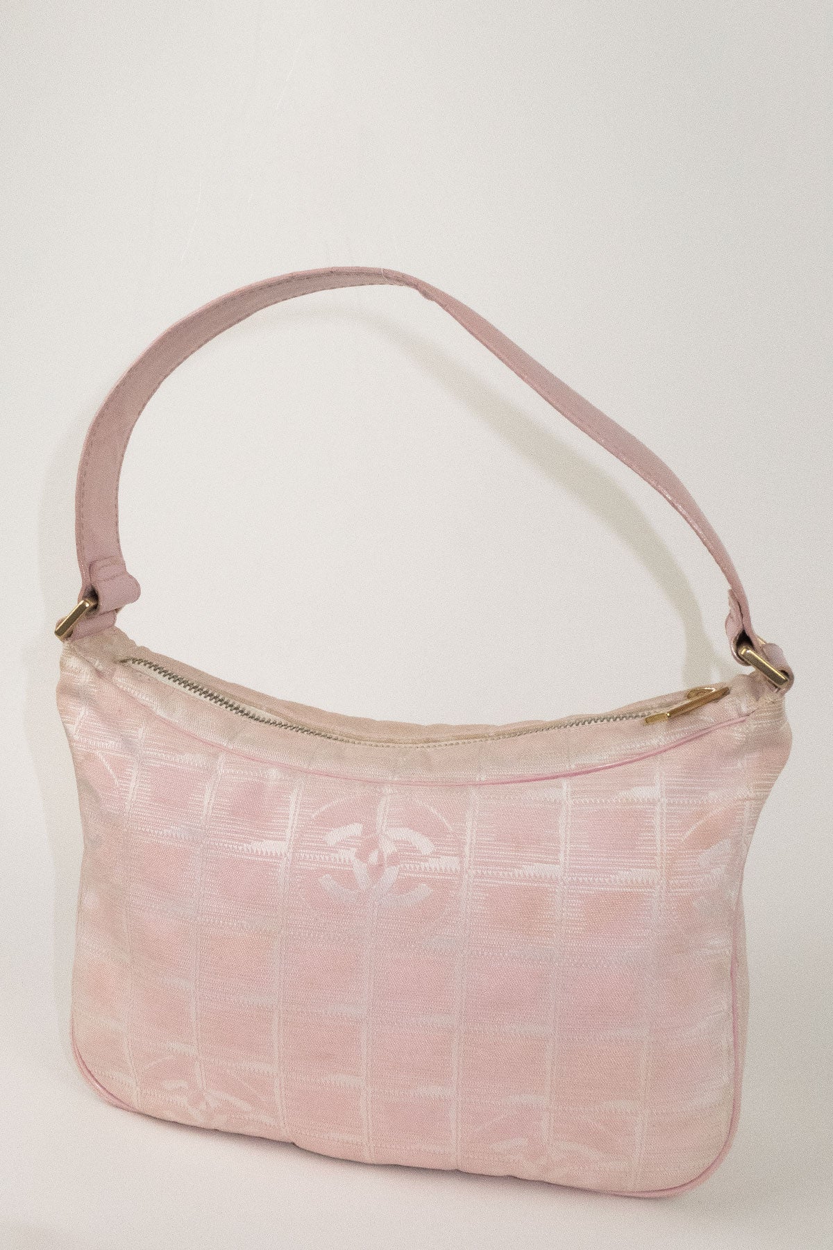 Chanel Pink Small Travel Ligne Hobo - Jade Vintage