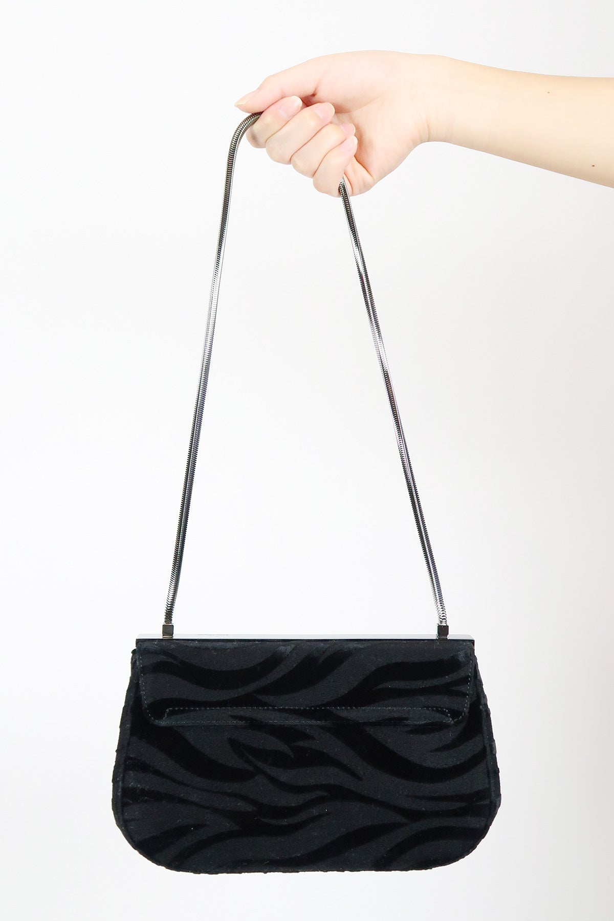 Ferragamo black hot sale shoulder bag